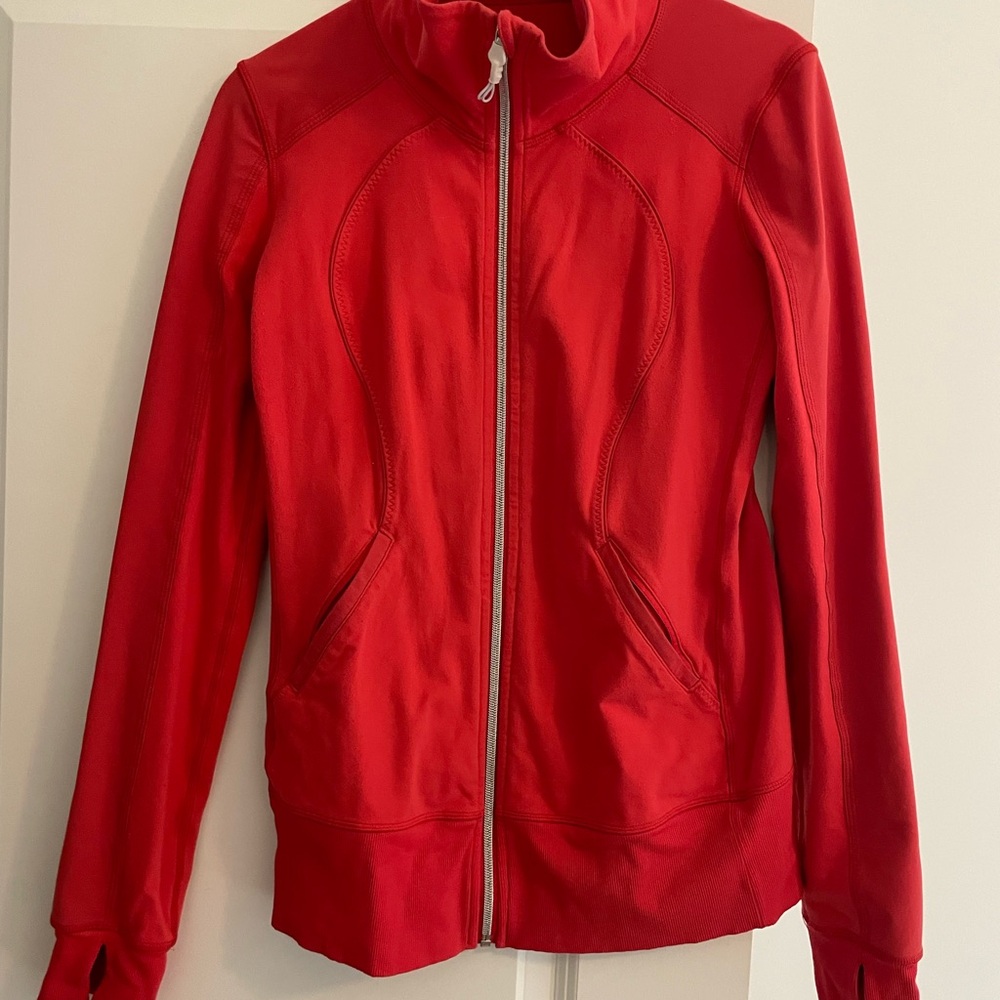 lululemon good condition - some pilling Red full zip